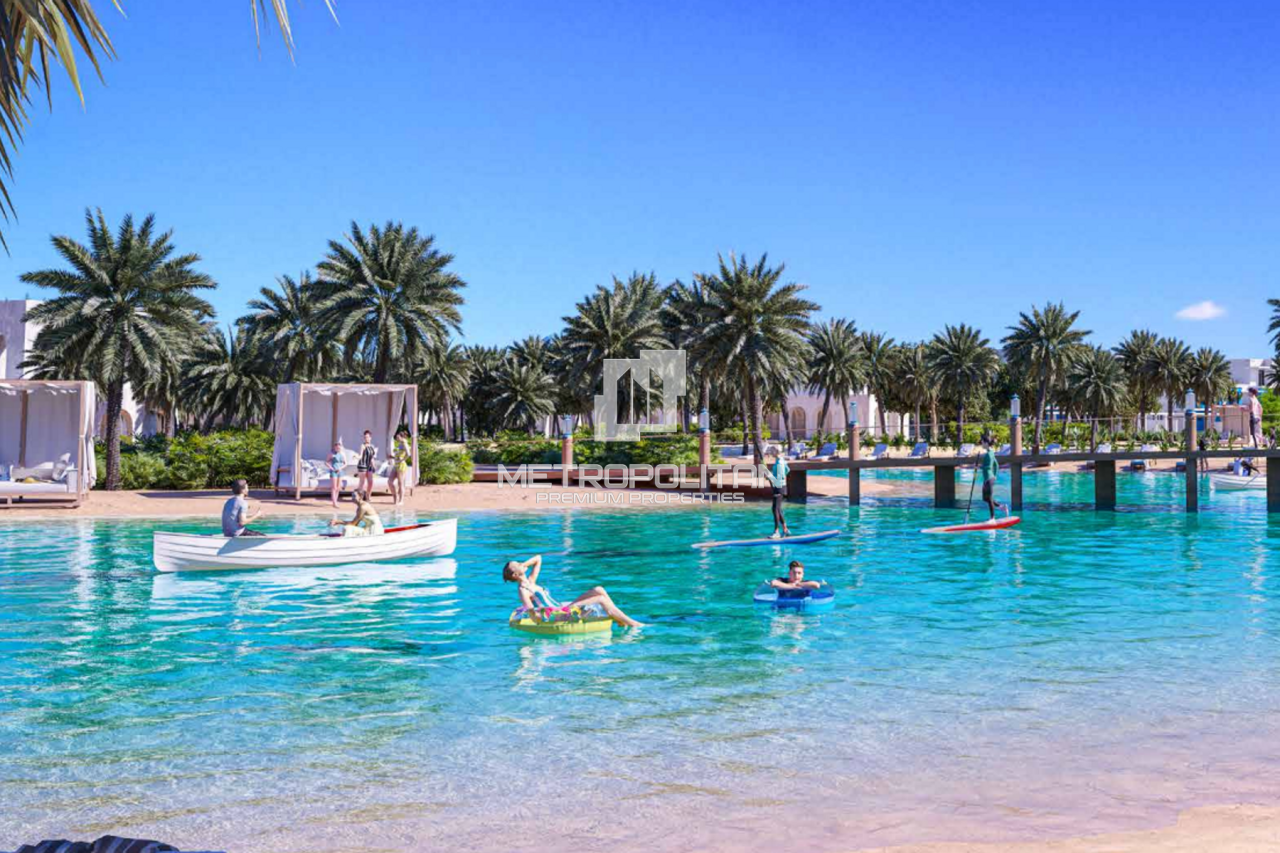 Villa in Dubai, UAE, 220 m² - picture 11