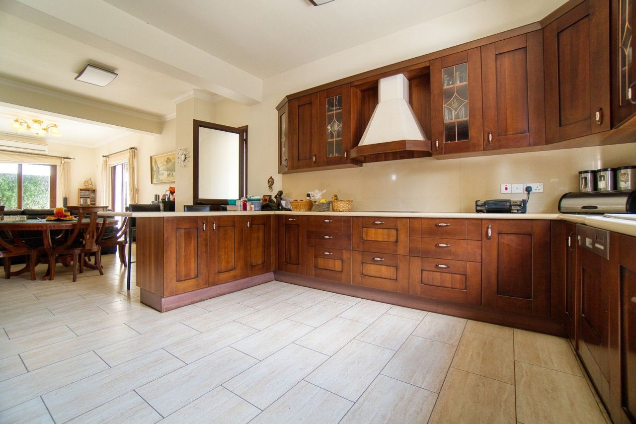 Villa à Limassol, Chypre, 300 m² - image 9