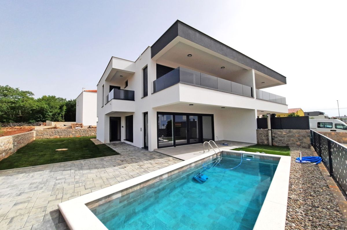 Villa in Malinska-Dubasnica, Croatia, 160 m² - picture 1