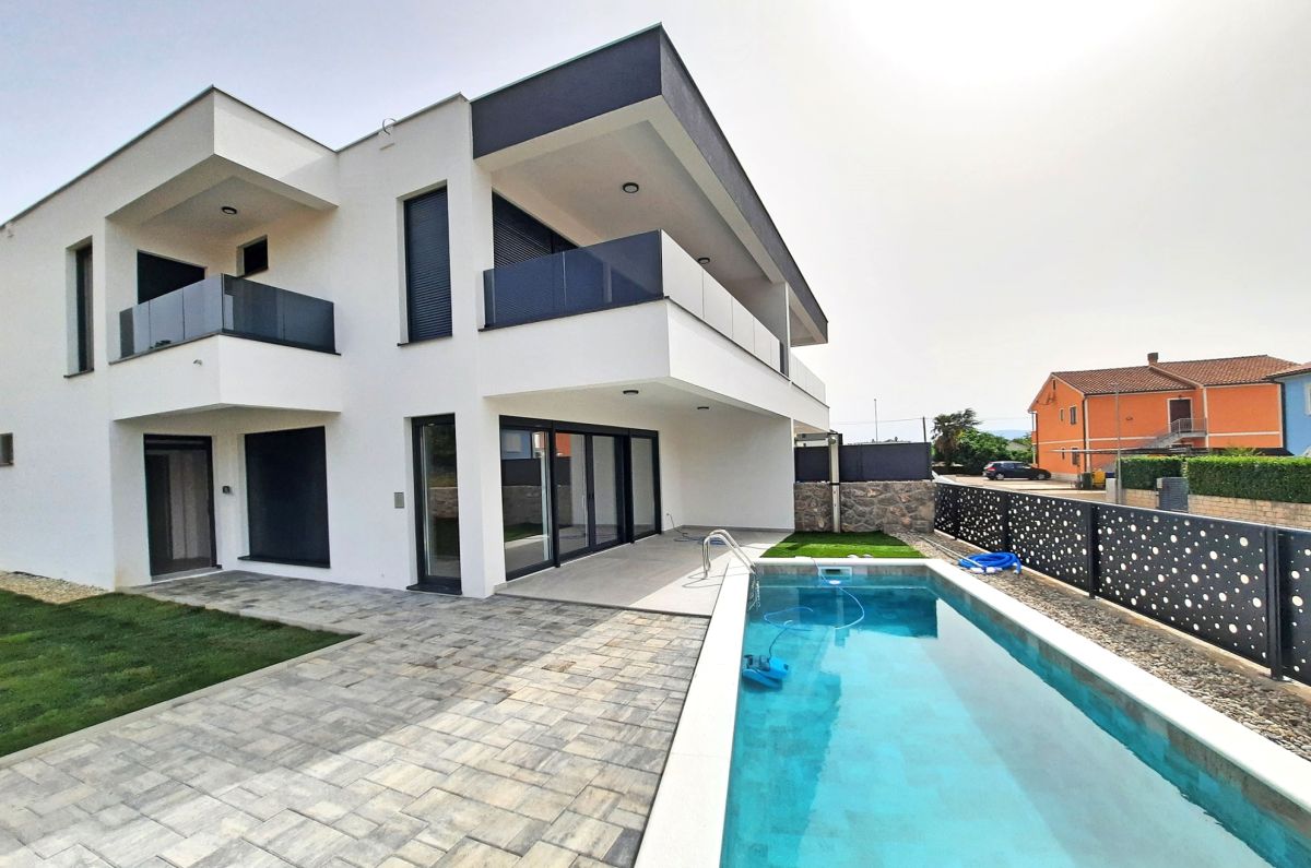 Villa in Malinska-Dubasnica, Croatia, 160 m² - picture 2