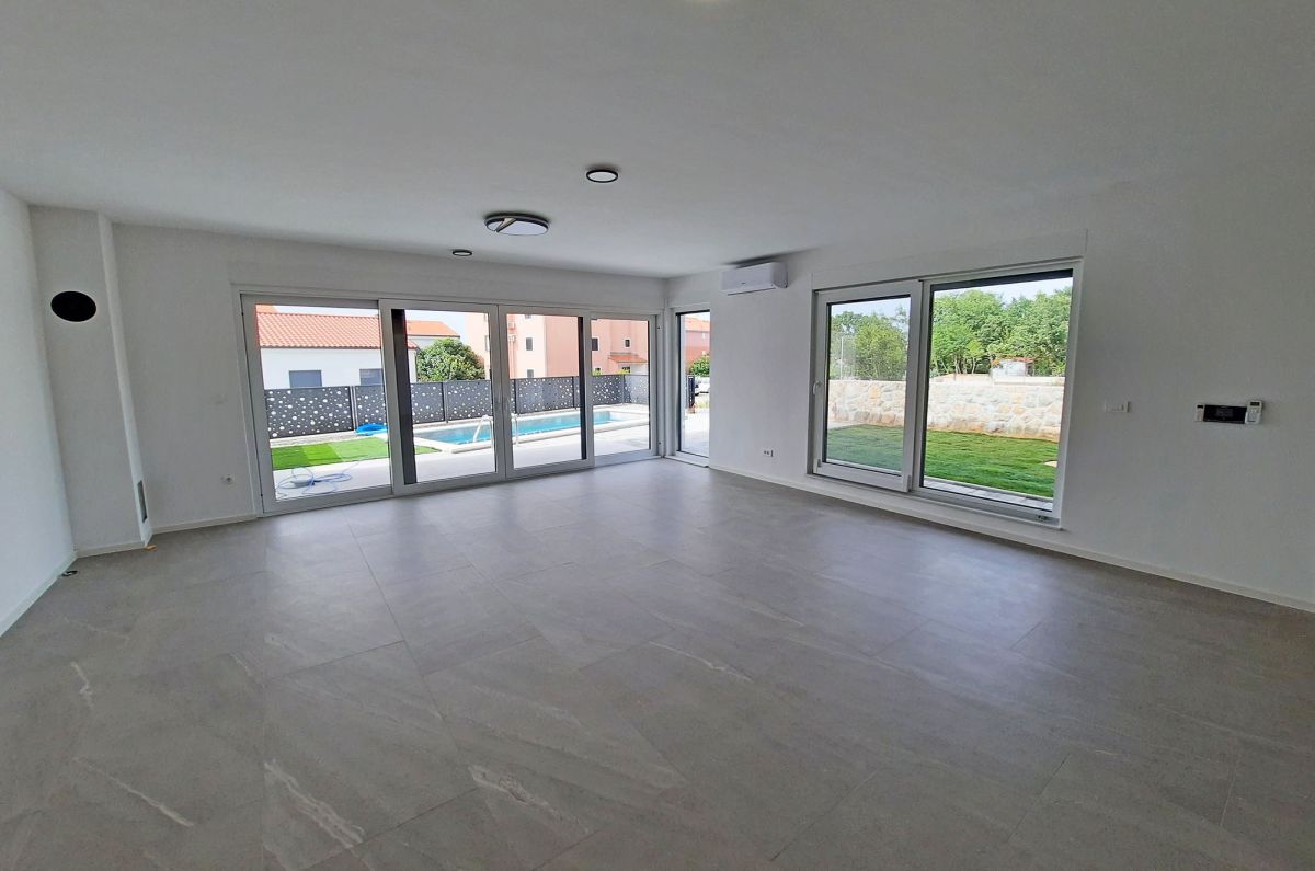 Villa in Malinska-Dubasnica, Croatia, 160 m² - picture 4