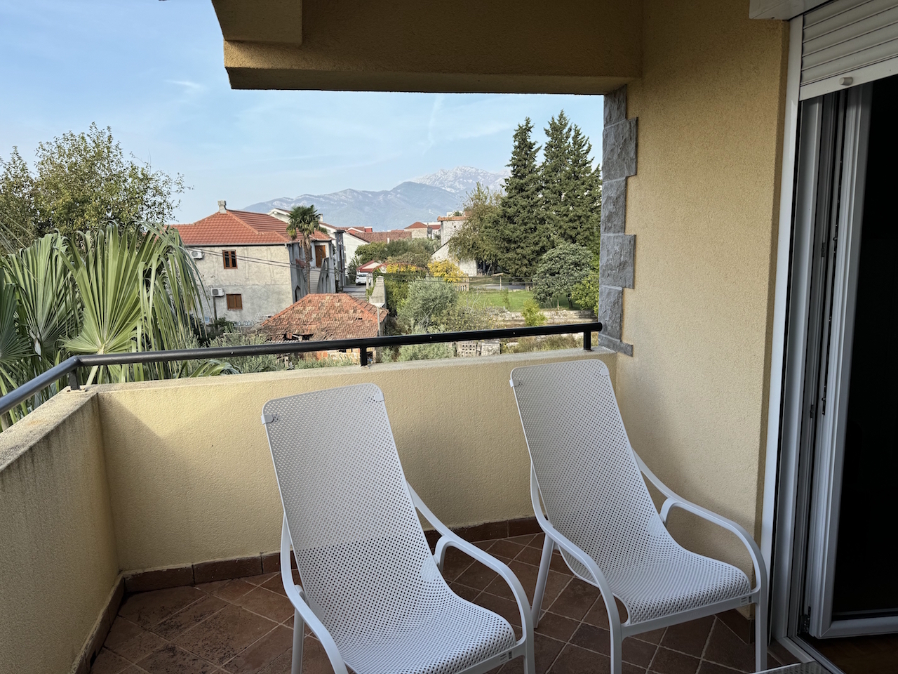 Appartement à Tivat, Monténégro, 92 m² - image 1