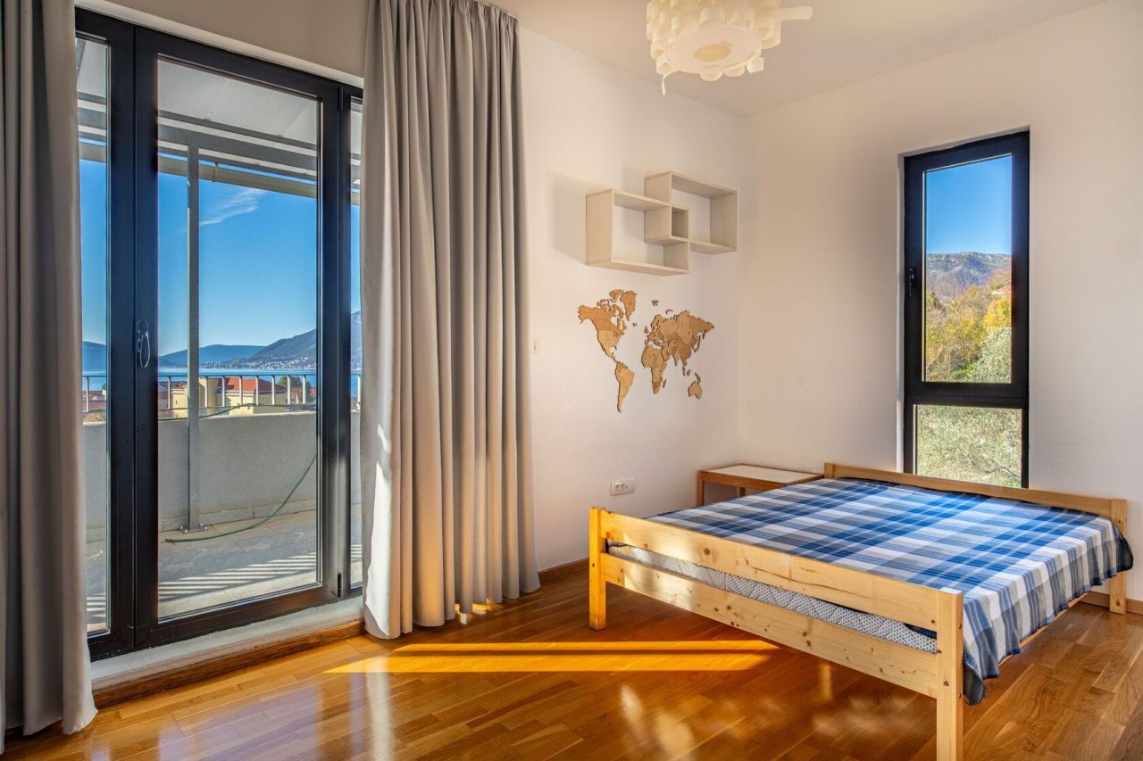 Appartamento a Tivat, Montenegro, 129 m² - foto 11