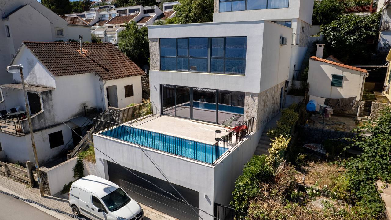 Villa in Krasici, Montenegro, 200 m² - picture 9