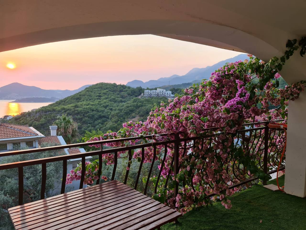 Villa en Przno, Montenegro, 600 m² - imagen 2