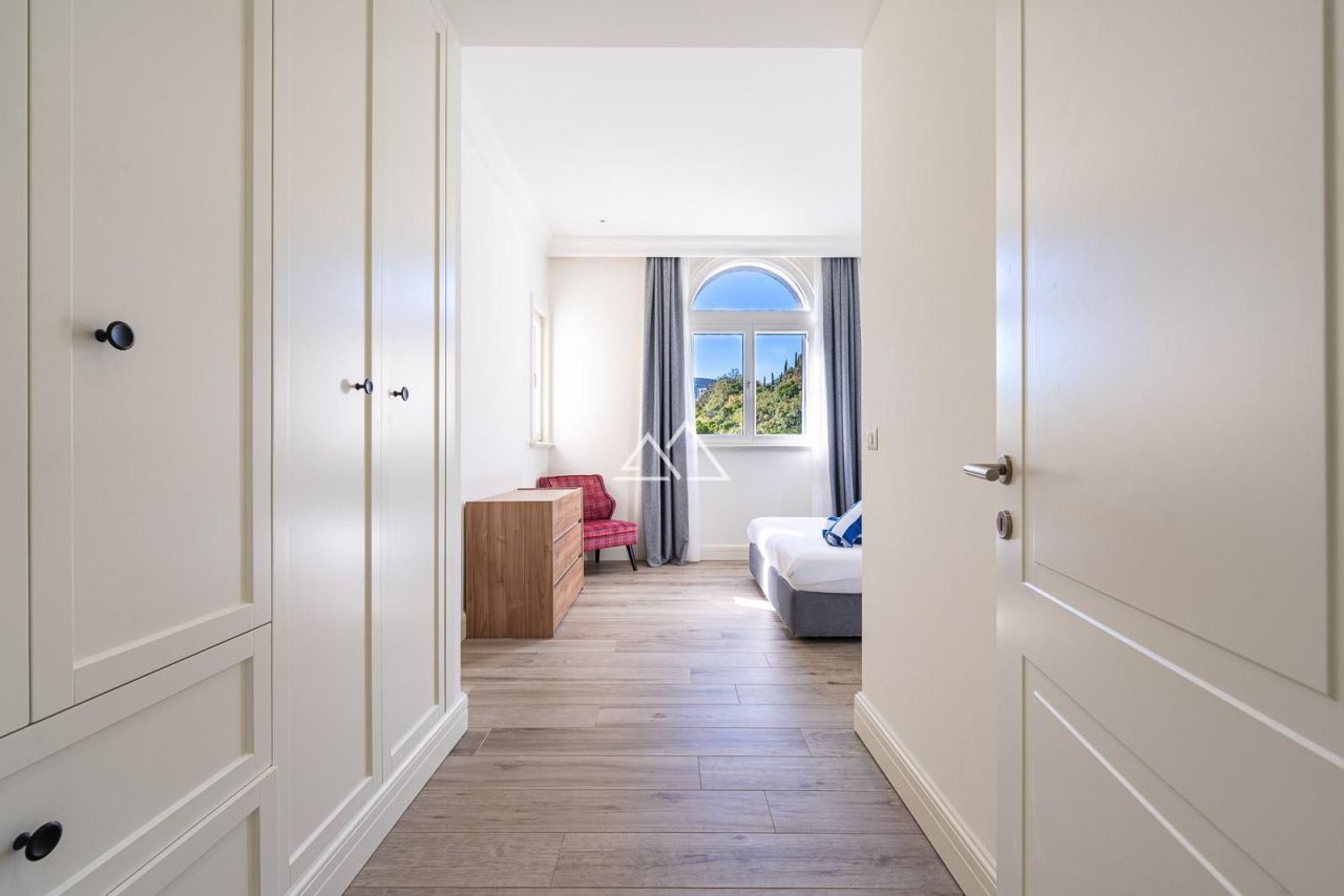 Apartment on Lustica peninsula, Montenegro, 113 m² - picture 14