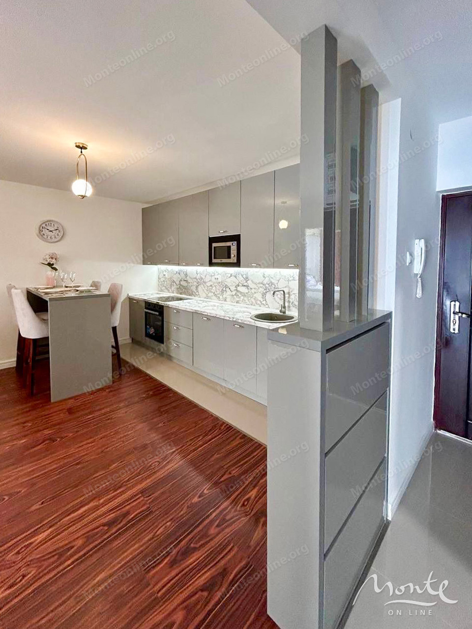 Appartamenti a Petrovac, Montenegro, 85 m² - foto 4