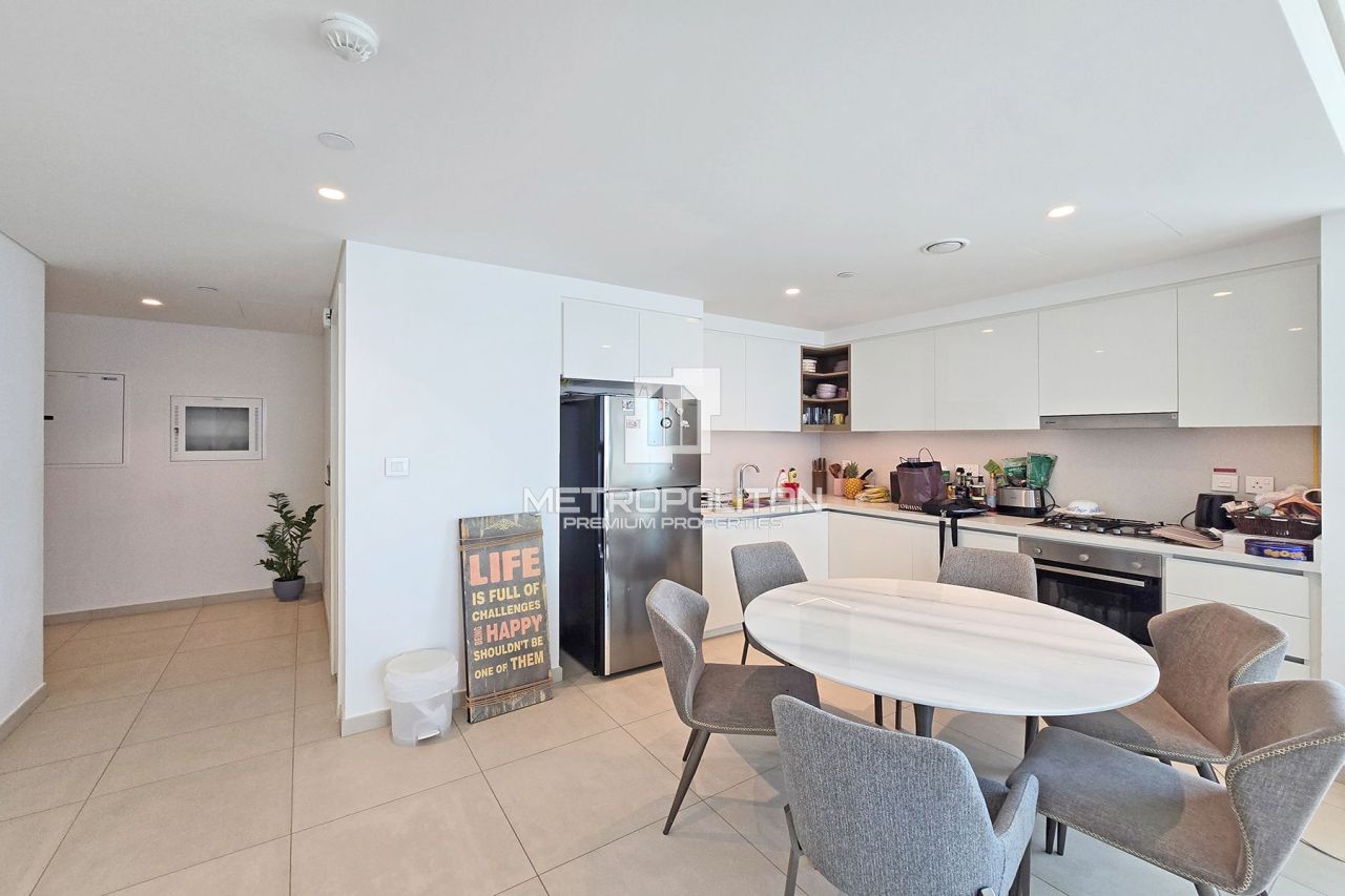 Apartment in Dubai, UAE, 111 m² - picture 7