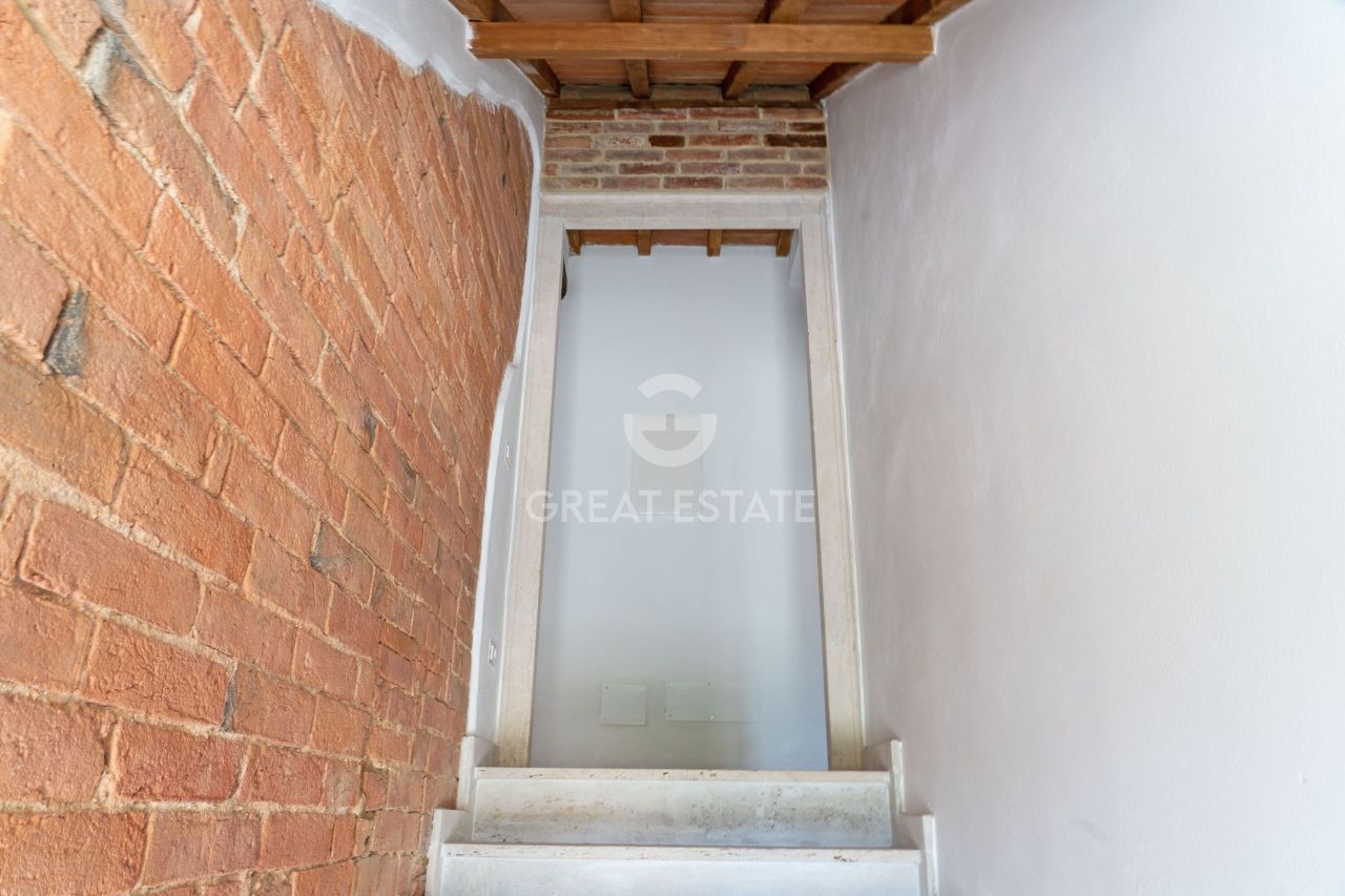 House in Montepulciano, Italy, 176.2 m² - picture 11