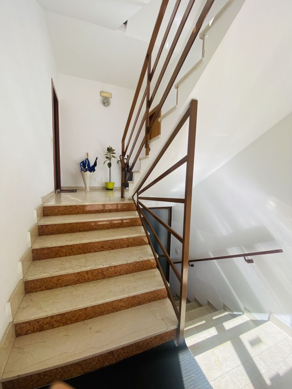 Flat in Porlezza, Italy, 102 m² - picture 14