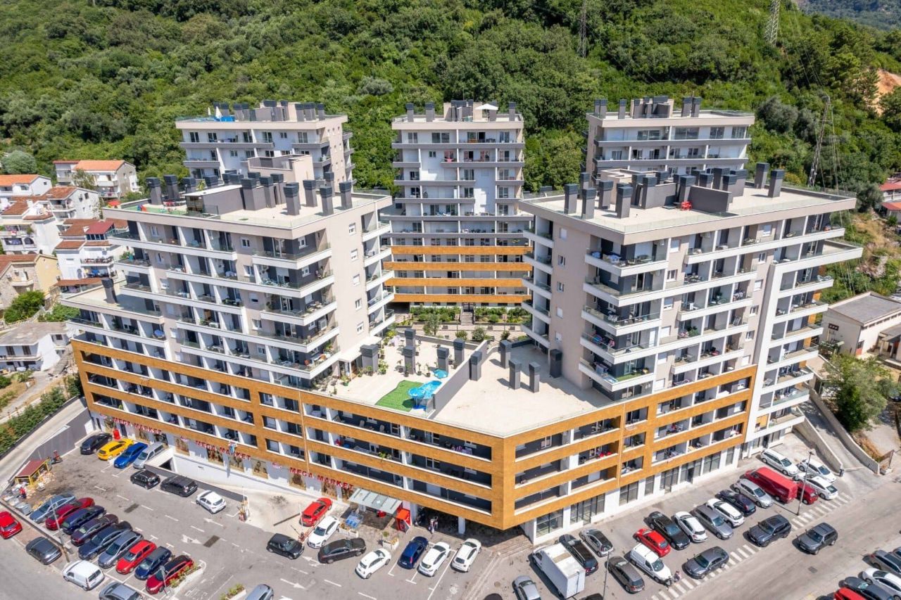 Wohnung in Budva, Montenegro, 66 m² - Foto 1