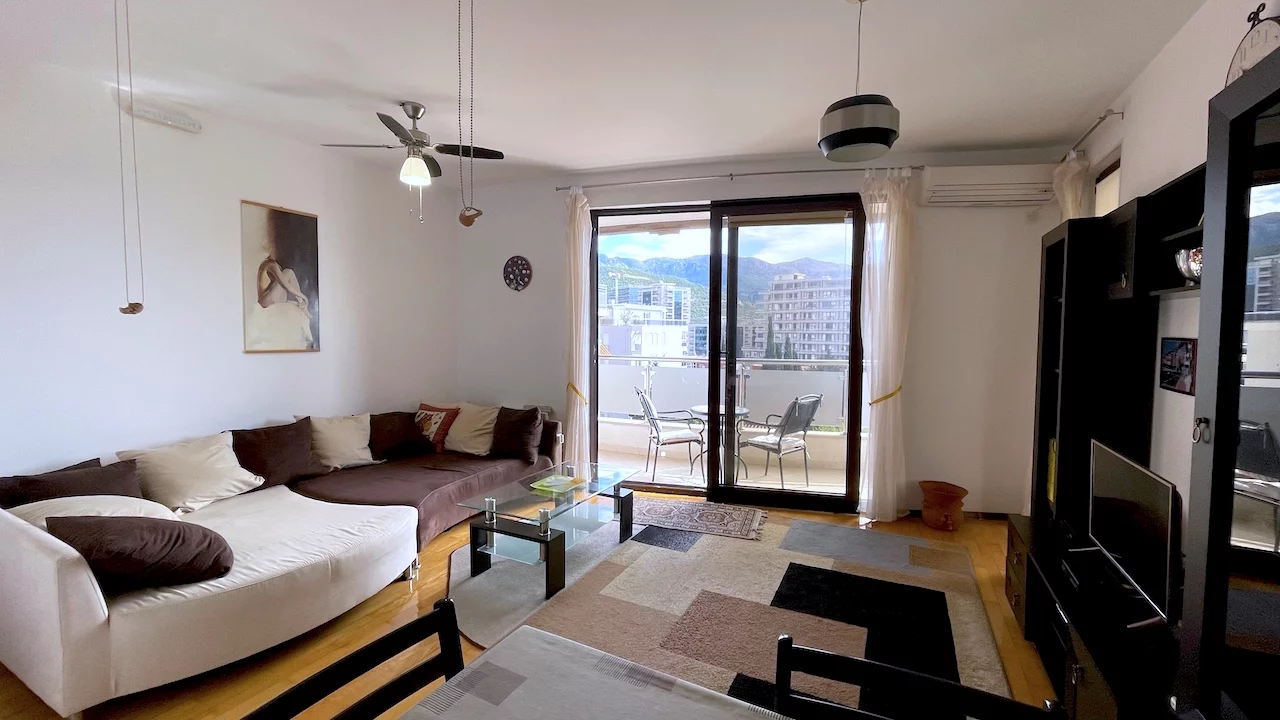 Wohnung in Budva, Montenegro, 49 m² - Foto 1