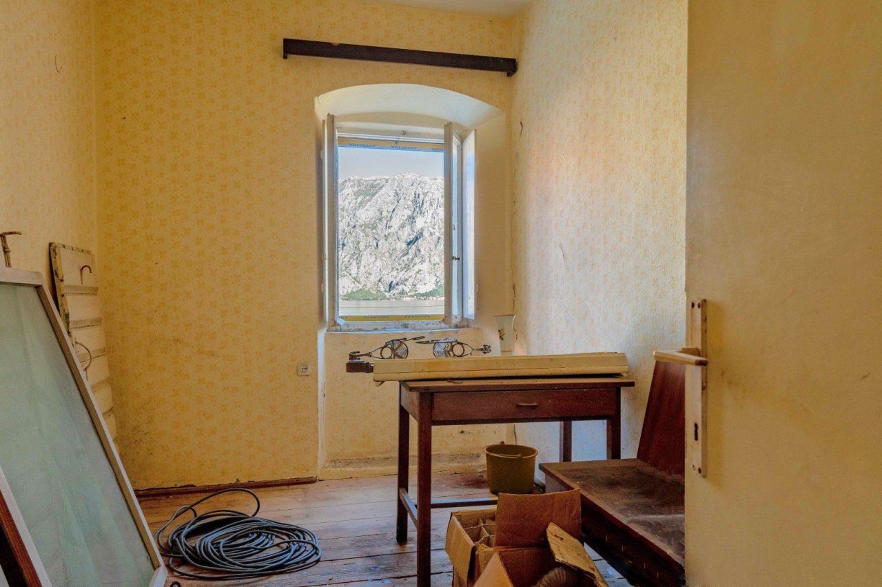 Villa in Stoliv, Montenegro, 300 m² - picture 11