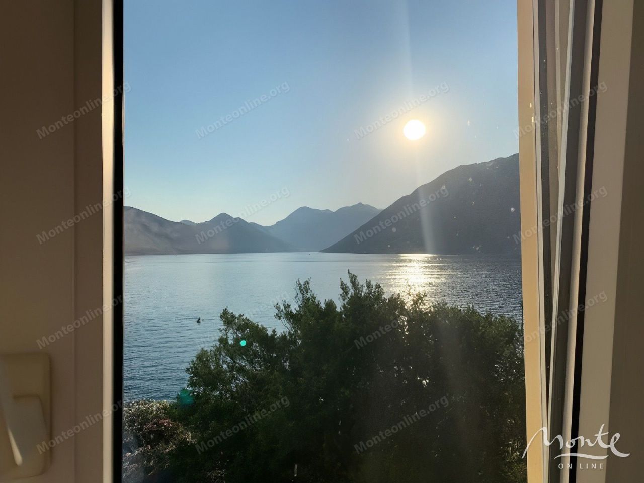 Apartment in Ljuta, Montenegro, 63.7 m² - picture 8