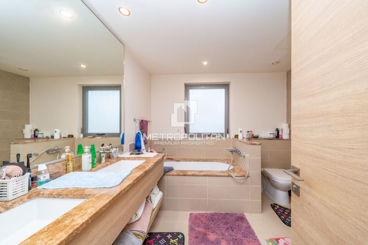 Villa in Dubai, UAE, 292 m² - picture 17