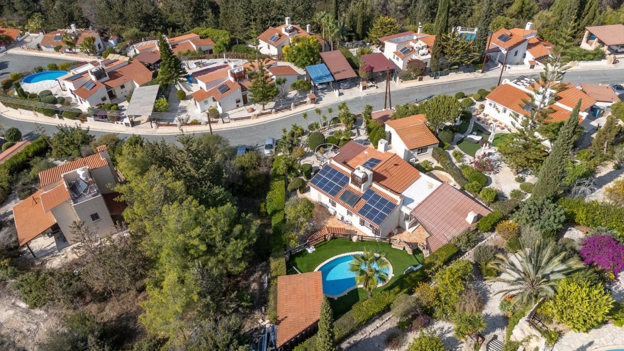 Bungalow en Pafos, Chipre, 134 m² - imagen 2