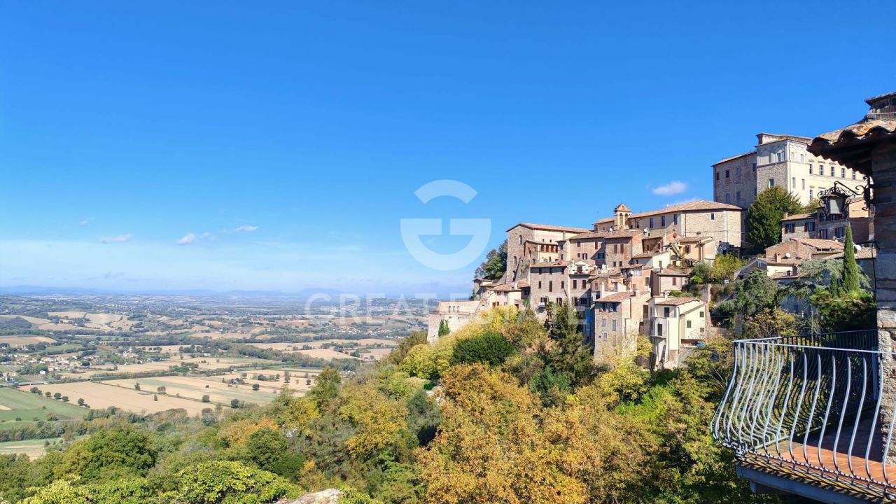 Appartement à Todi, Italie, 260 m² - image 1