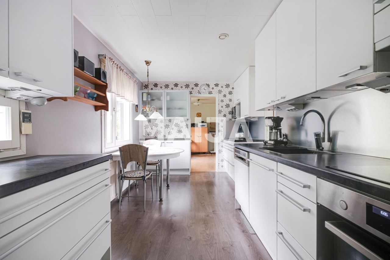 Maison à Tuusula, Finlande, 96 m² - image 1