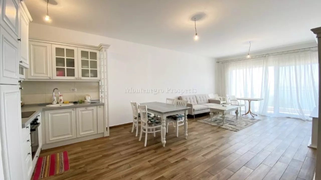 Appartamento a Dobra Voda, Montenegro, 110 m² - foto 1