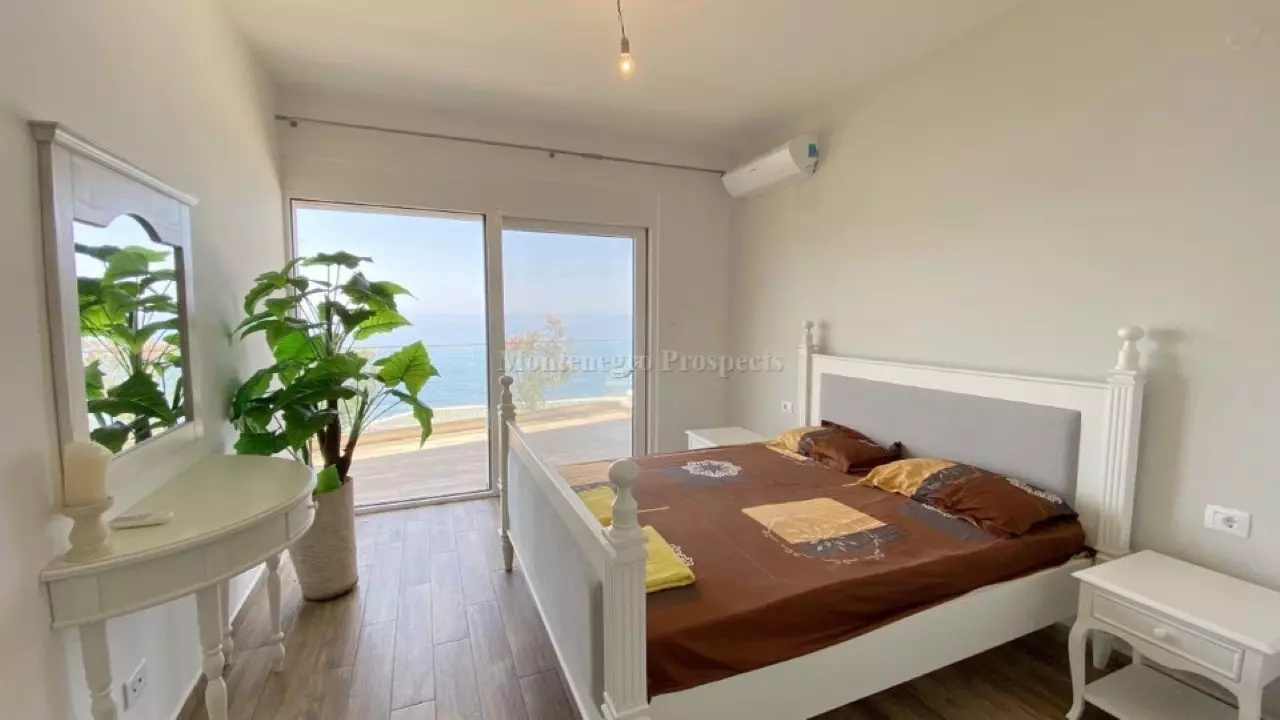 Appartamento a Dobra Voda, Montenegro, 110 m² - foto 3