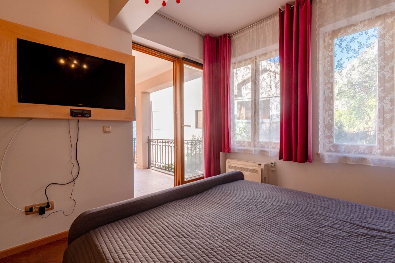 Appartement à Dobrota, Monténégro, 106 m² - image 12