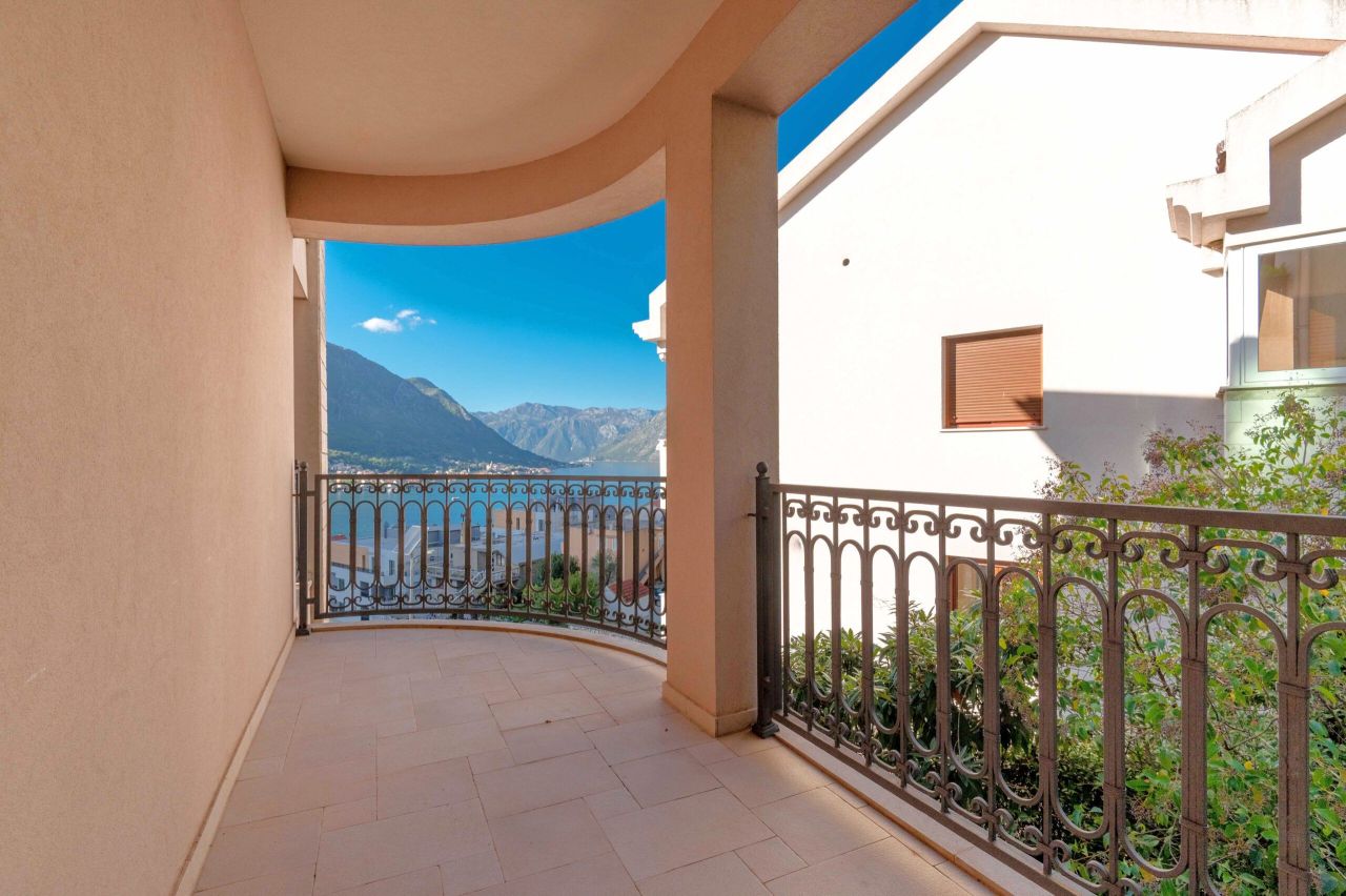 Appartement à Dobrota, Monténégro, 106 m² - image 13