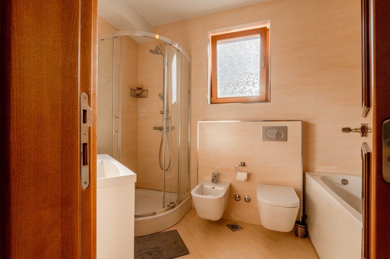 Appartement à Dobrota, Monténégro, 106 m² - image 19