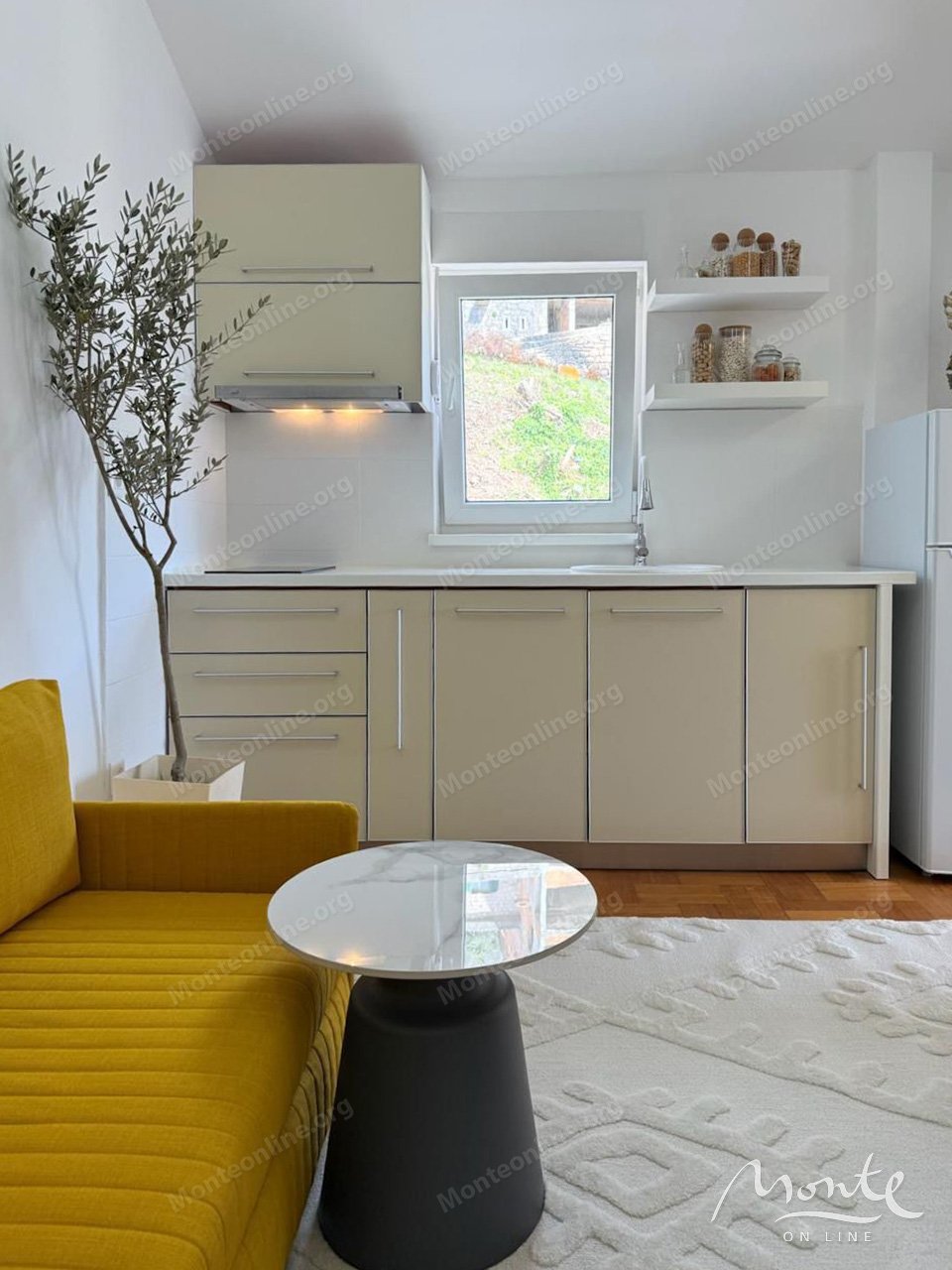 Apartment in Petrovac, Montenegro, 26 m² - picture 5