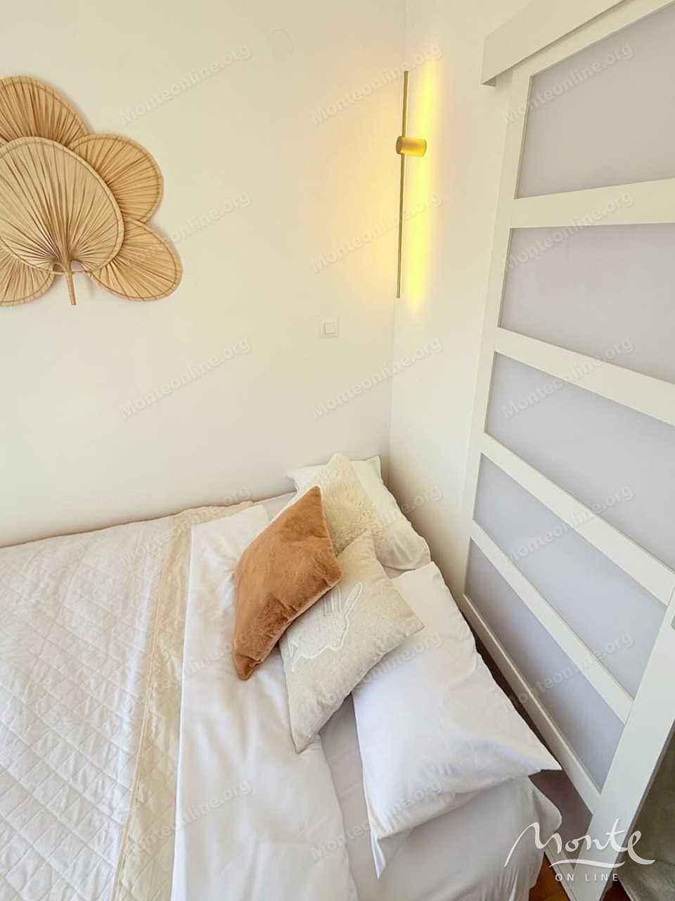 Apartment in Petrovac, Montenegro, 26 m² - picture 8