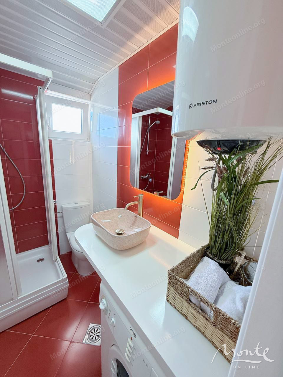 Apartment in Petrovac, Montenegro, 26 m² - picture 9