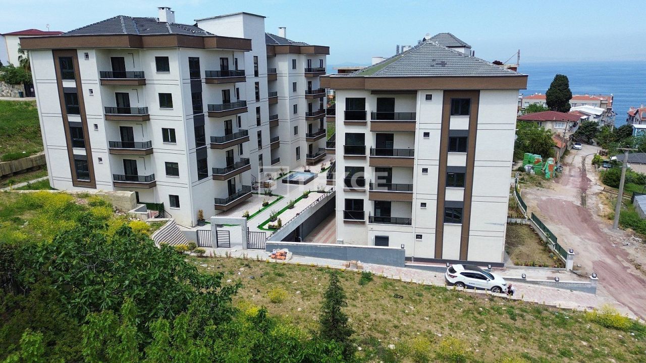 Apartment Çınarcık, Turkey, 120 m² - picture 9