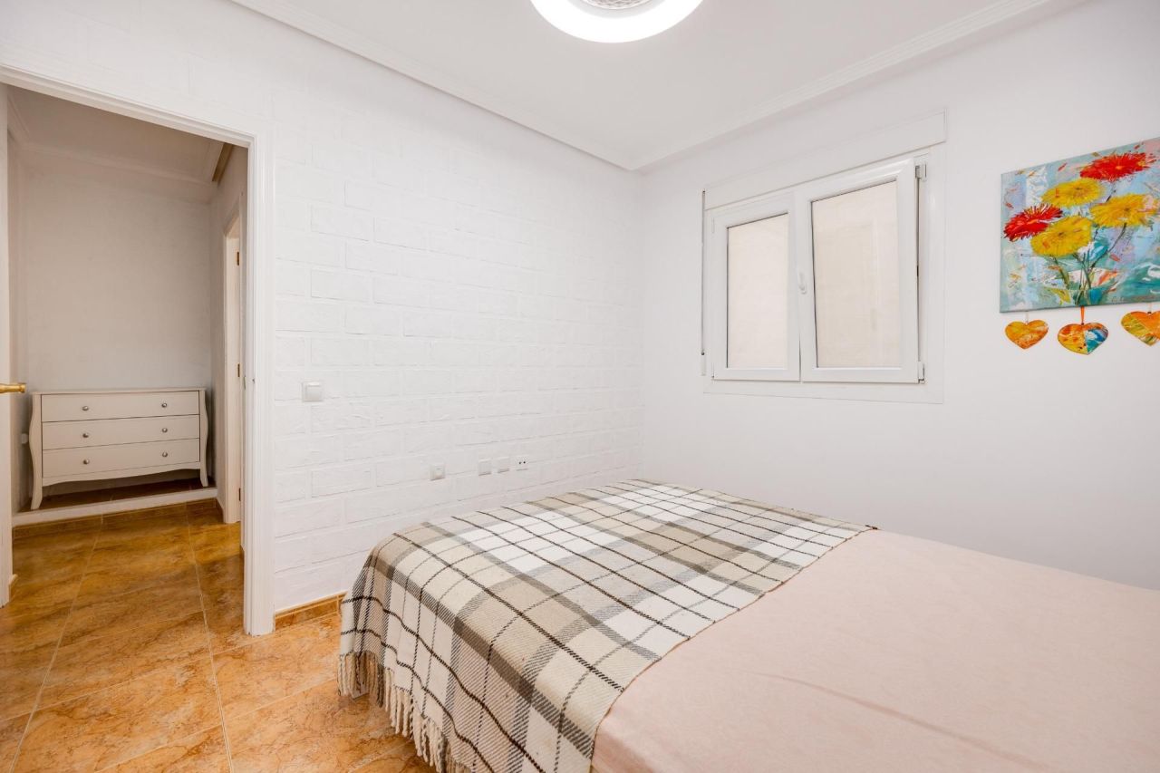 Piso en Torrevieja, España, 60 m² - imagen 11