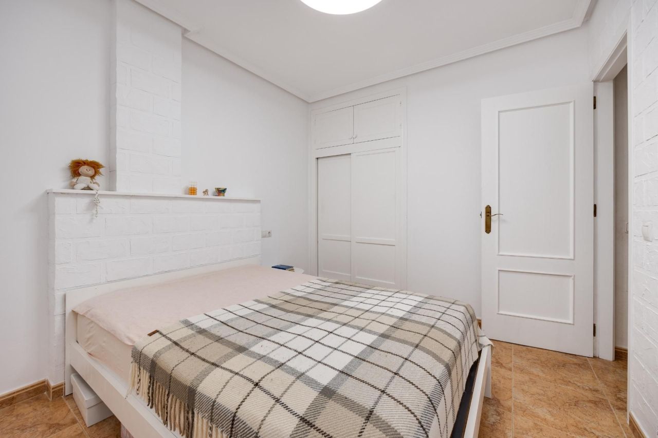 Piso en Torrevieja, España, 60 m² - imagen 12