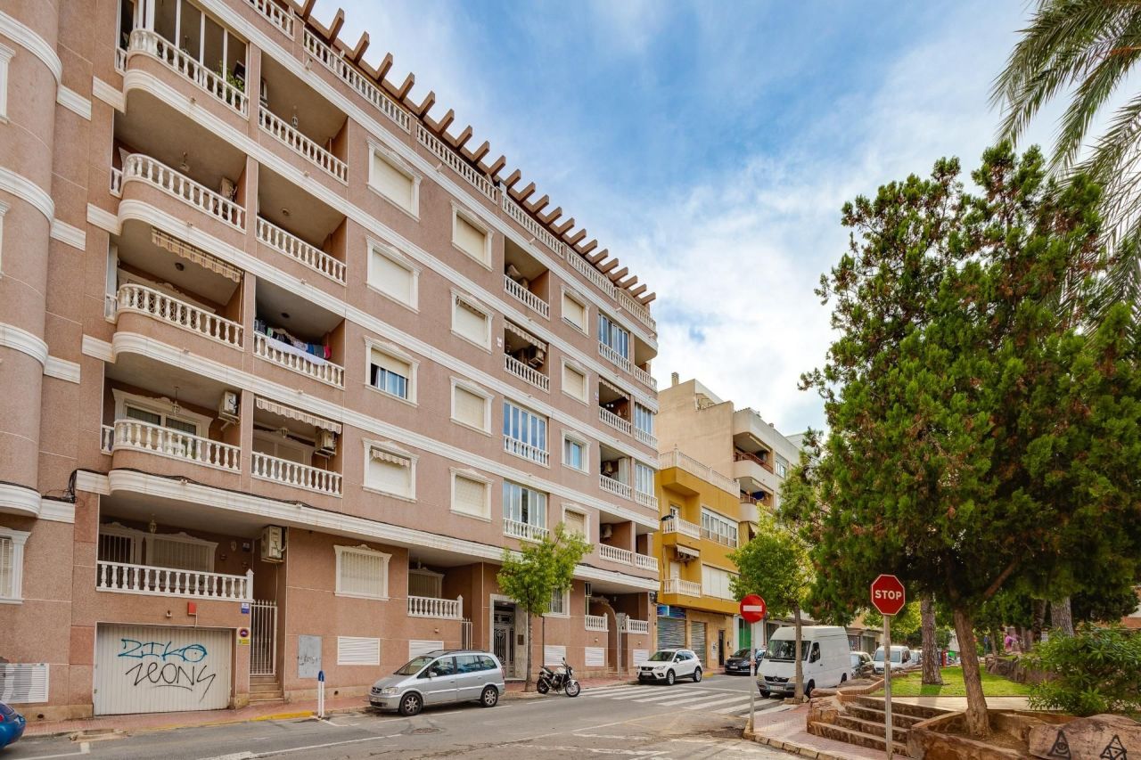 Piso en Torrevieja, España, 60 m² - imagen 1