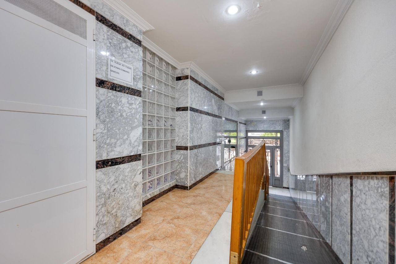 Piso en Torrevieja, España, 60 m² - imagen 14