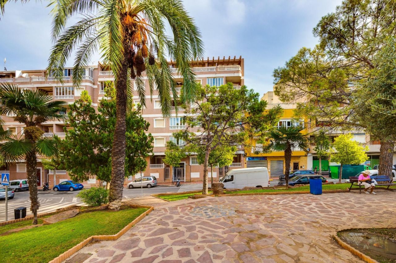 Piso en Torrevieja, España, 60 m² - imagen 15