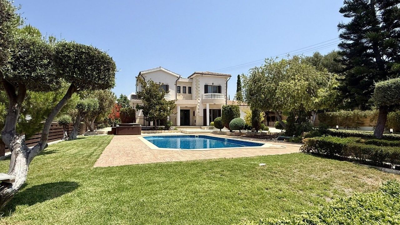 Villa a Paphos, Cipro, 251 m² - foto 1