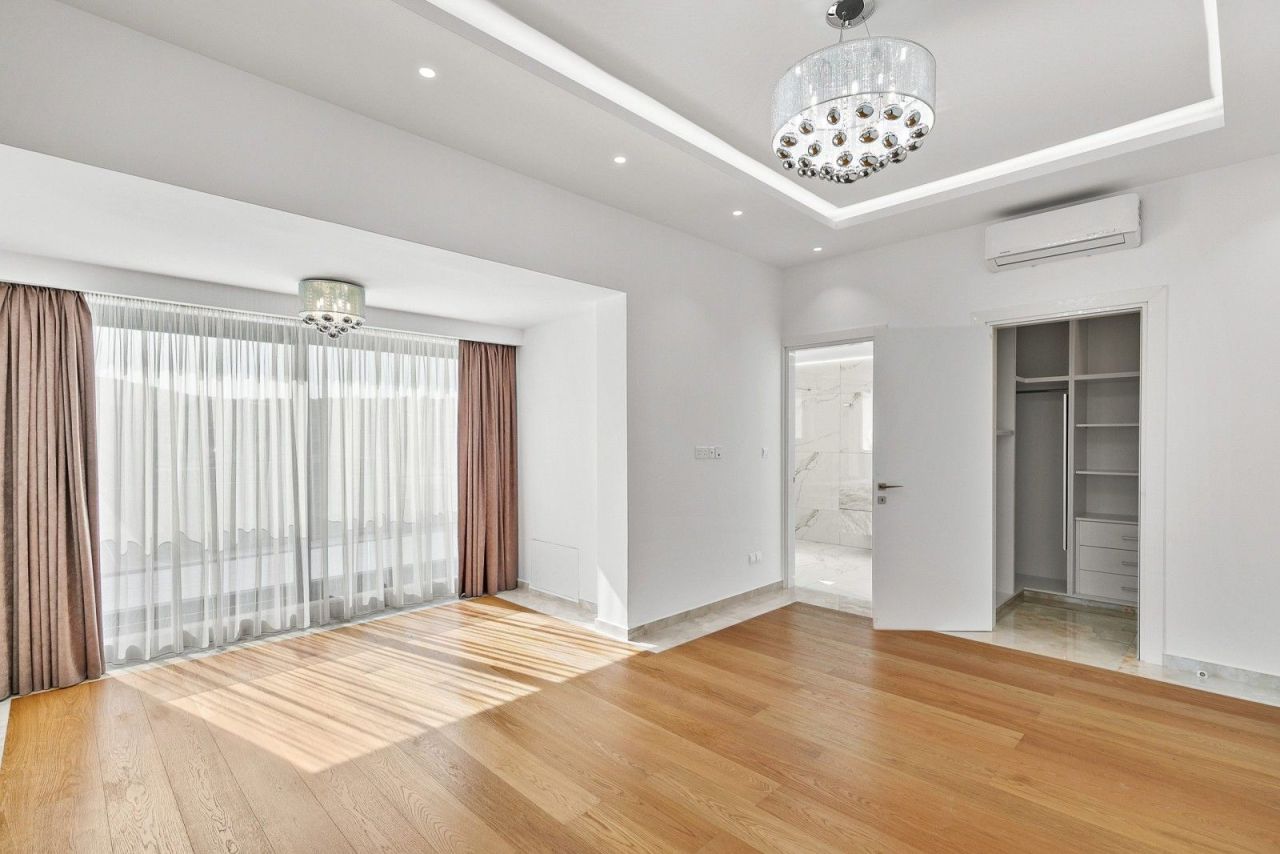 Villa in Paphos, Cyprus, 356 m² - picture 17