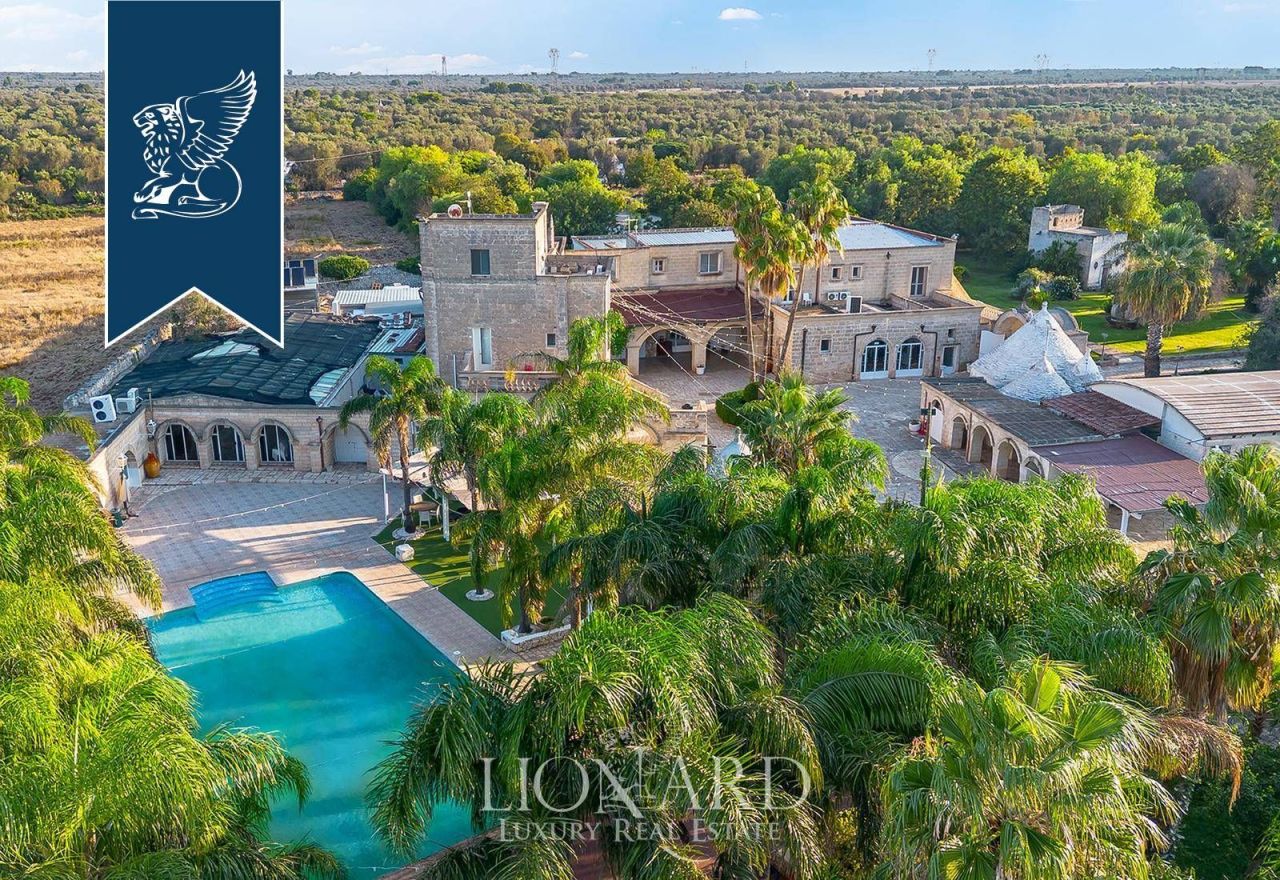 Ferme à Francavilla Fontana, Italie, 2 700 m² - image 1