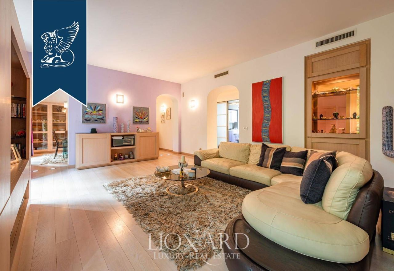 Apartment in Milan, Italy, 220 m² - picture 2