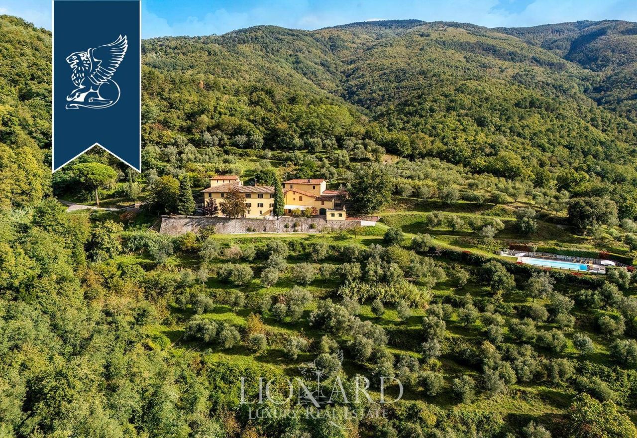 Villa en Pistoia, Italia, 1 200 m² - imagen 2