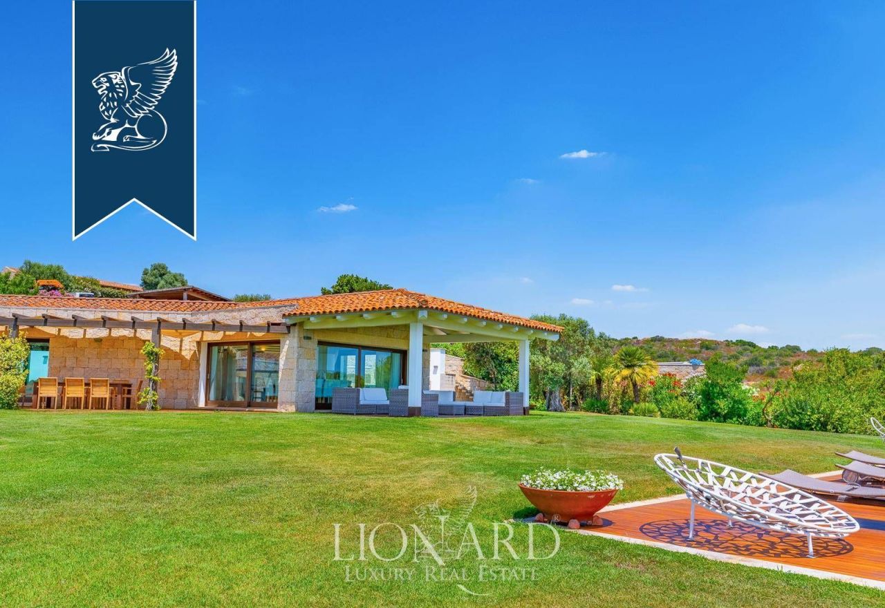 Villa en San Teodoro, Italia, 950 m² - imagen 6