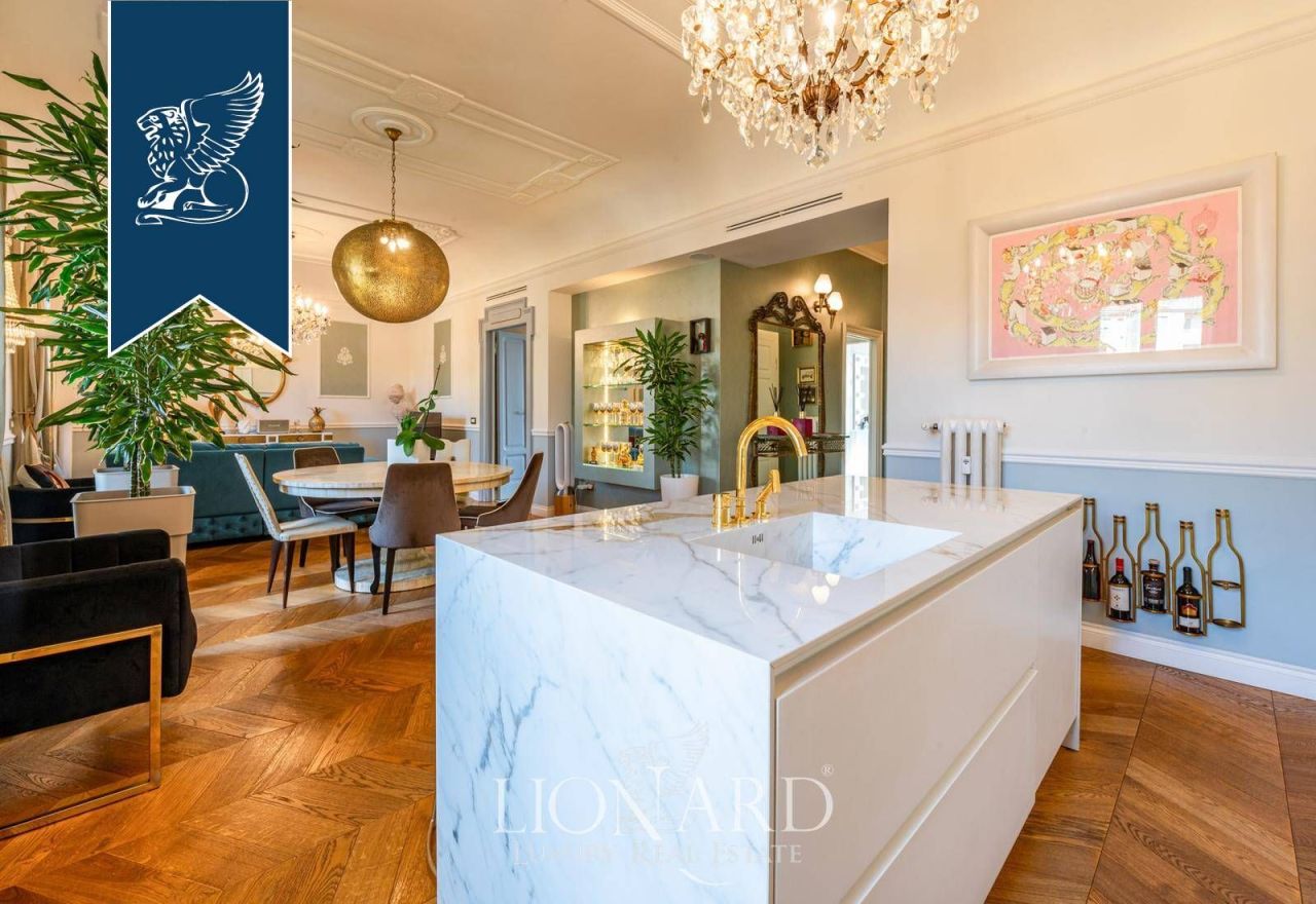 Apartment in Milan, Italy, 240 m² - picture 6