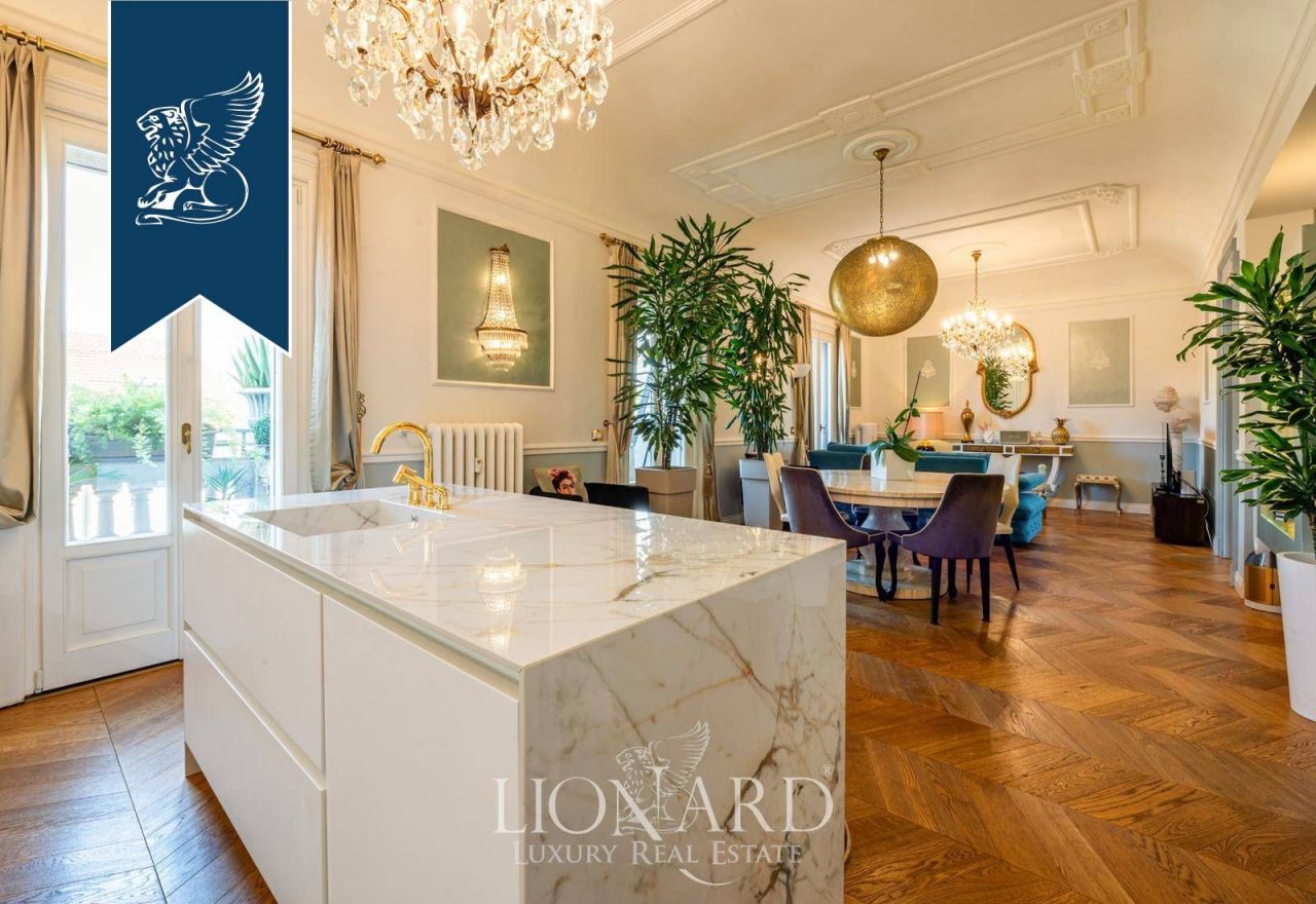 Apartment in Milan, Italy, 240 m² - picture 7