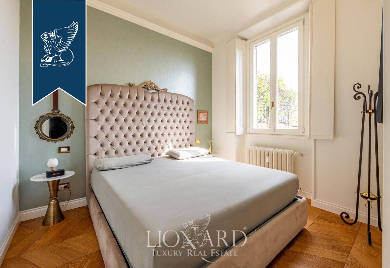 Apartment in Milan, Italy, 240 m² - picture 14