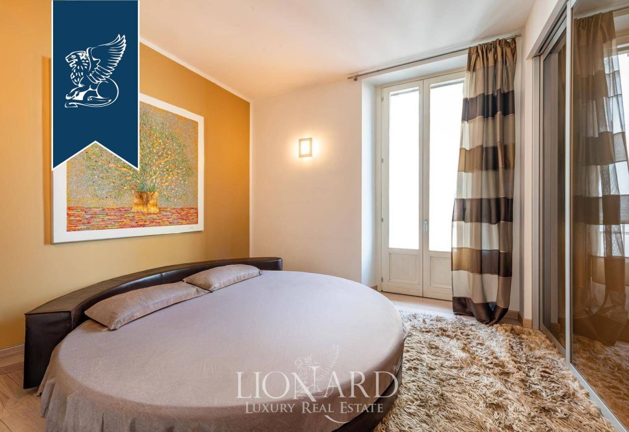 Apartment in Milan, Italy, 220 m² - picture 14