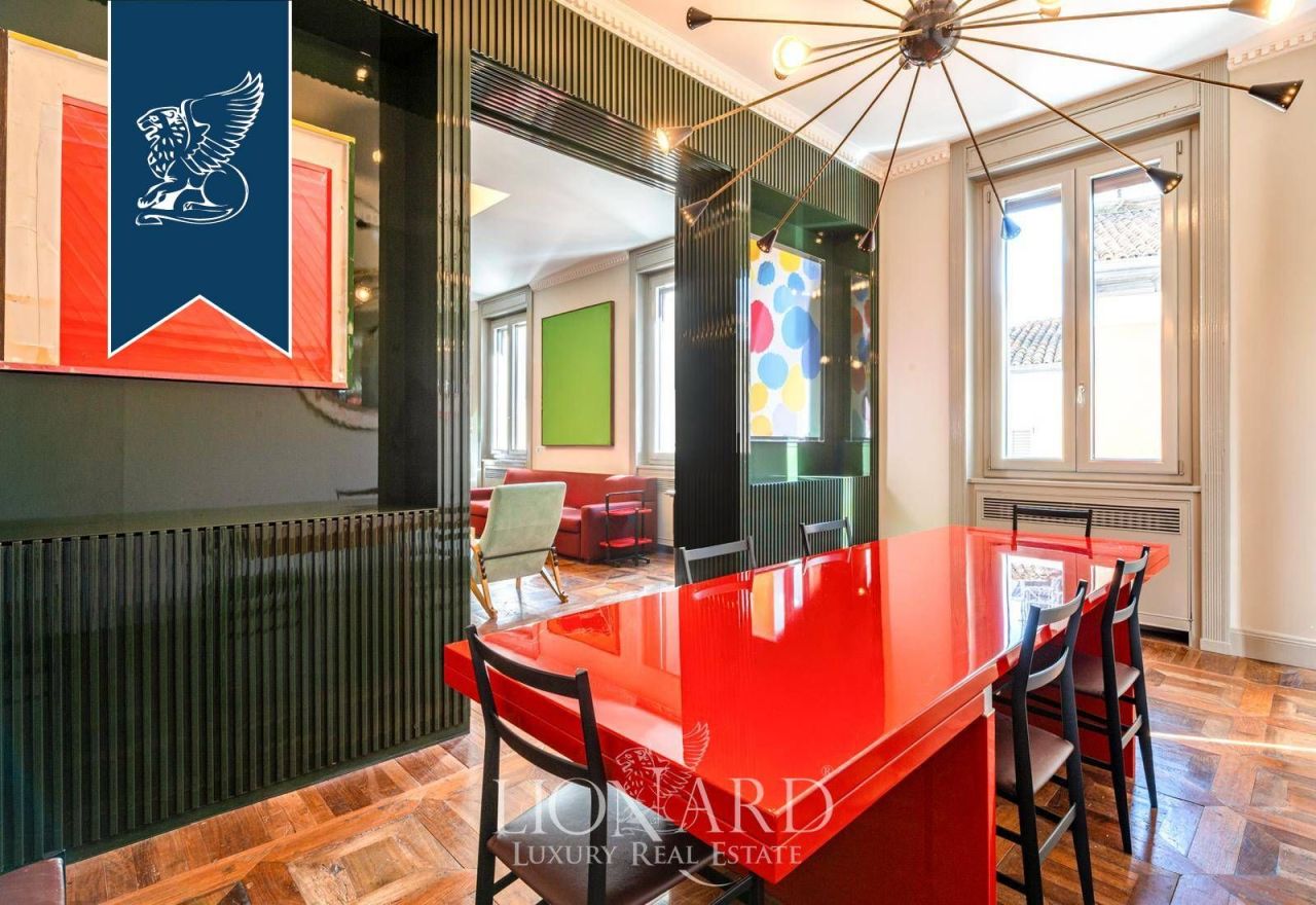 Apartment in Milan, Italy, 236 m² - picture 15