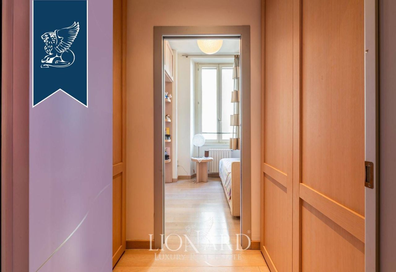 Apartment in Milan, Italy, 220 m² - picture 18