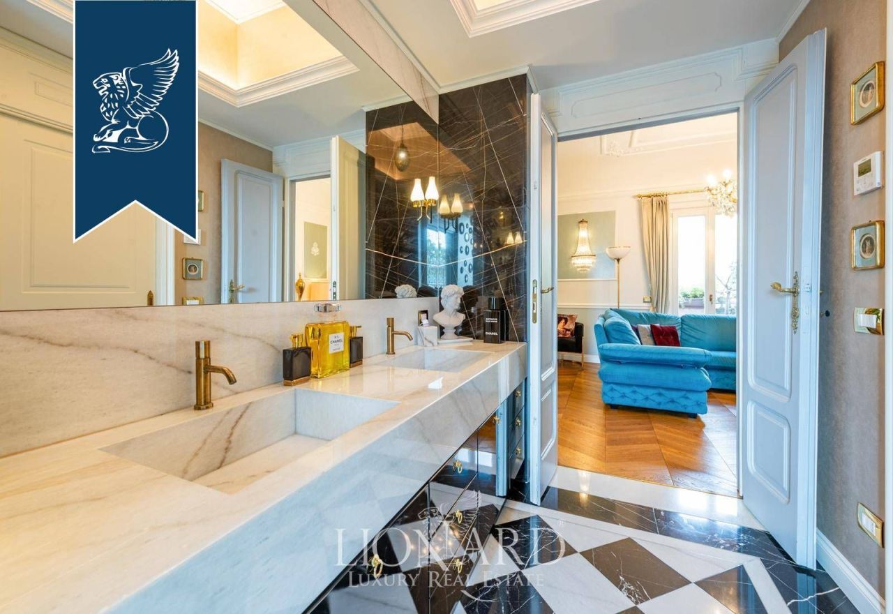 Apartment in Milan, Italy, 240 m² - picture 18