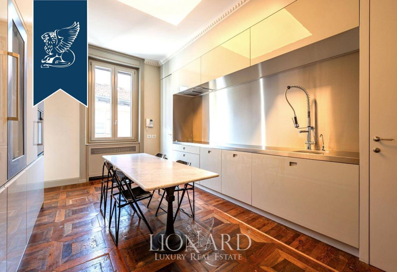 Apartment in Milan, Italy, 236 m² - picture 19